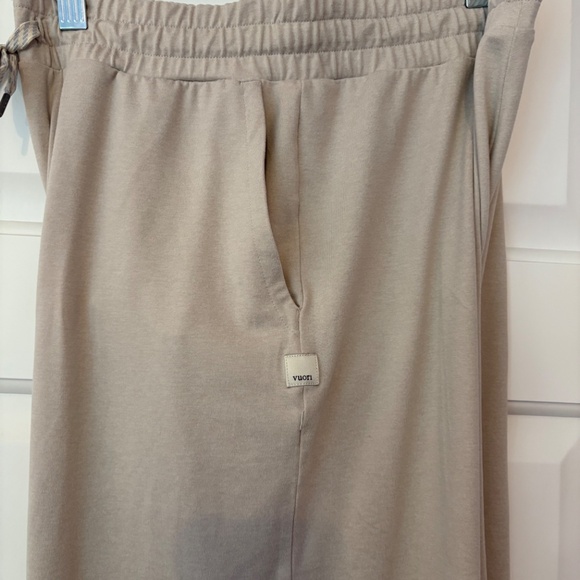 Women's Vuori Halo Essential Wideleg - Short in Ecru Heather - Picture 5 of 9